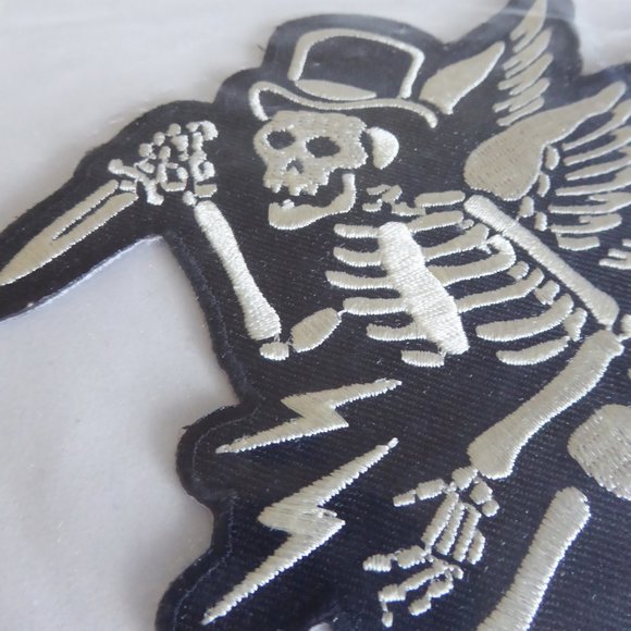 RETIRED LUCKY 13 THIRTEEN WINGED SKELETON WITH KNIFE EMBROIDERED 6” PATCH (NEW) - Picture 2 of 5